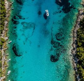 6 Bedroom Beachfront Villa with Heated Pool near Vela Luka on Korcula Island, Sleep 12